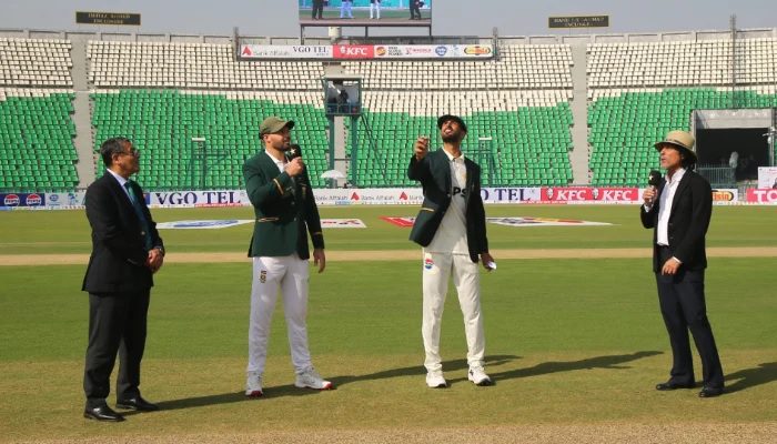 Pakistan win toss choose to bat in first Lahore test against South Africa