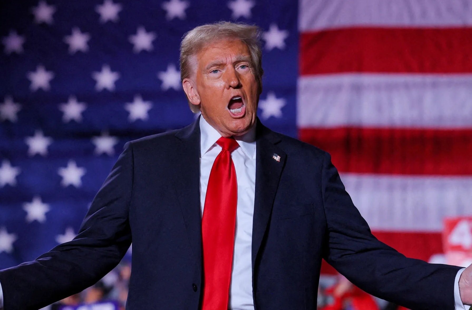 Trump Delays Iran Deal Decision as Global Economic Concerns Increase