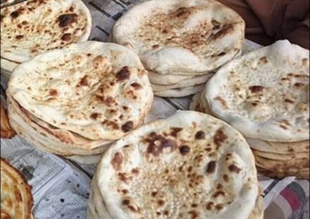 Roti and Naan Prices increased in Lahore, Despite Fixed Government Rates